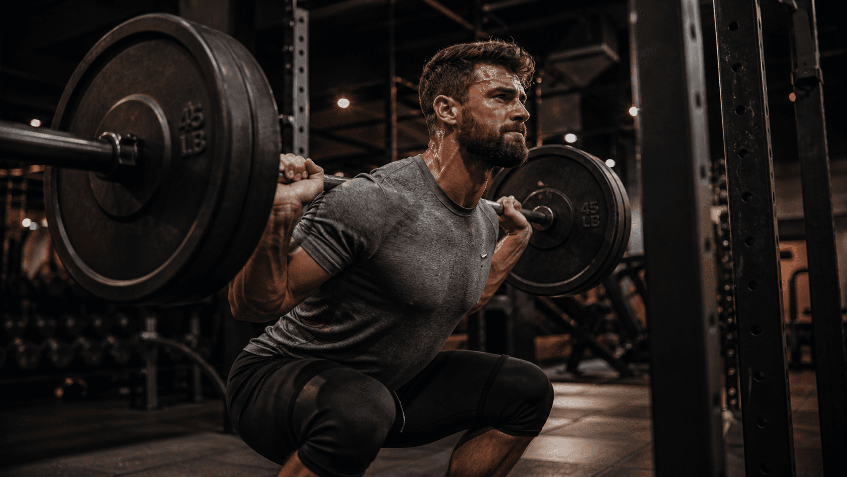 A person training intensely in the gym, representing the increased magnesium demands placed on the body by regular exercise and calorie restriction